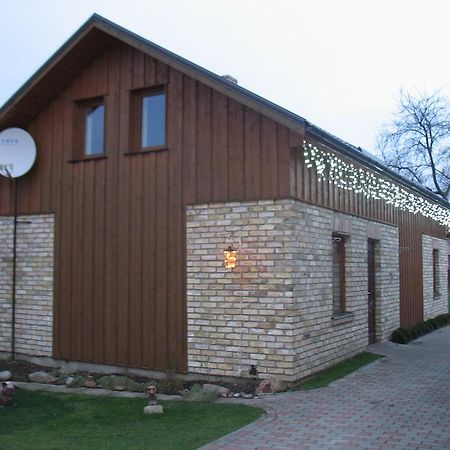 Pulkvedis Guest House Ventspils Eksteriør bilde