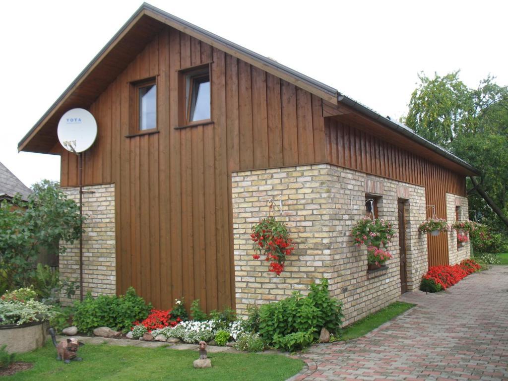 Pulkvedis Guest House Ventspils Eksteriør bilde